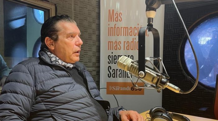 Nunca tuve esta publicidad en mi vida”, dijo Carlitos Páez sobre la cena de  recaudación con Yamandú Orsi. - Radio Sarandí 690 AM :Radio Sarandí 690 AM